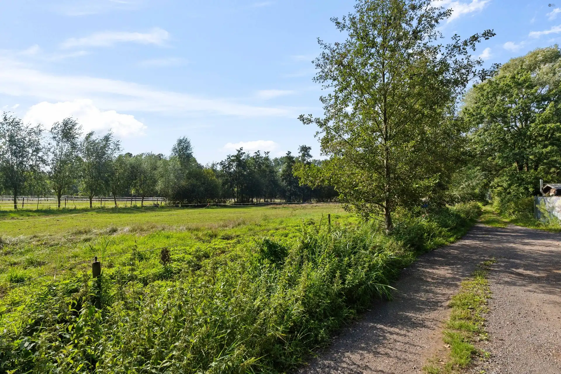 Recreatiegrond met chalet te Stekene foto 15