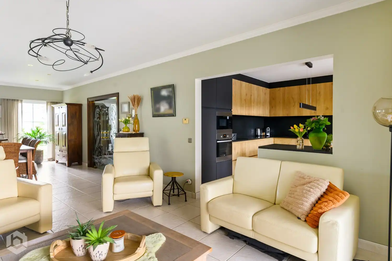 Instapklare villa met 5 slpkrs en zwembad op een perceel van 2.649 m² foto 5