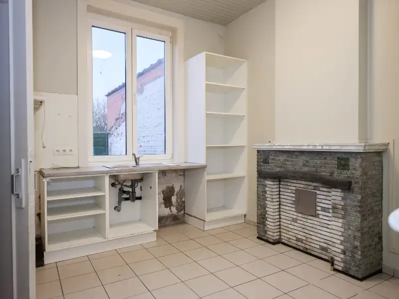 Woning vlak bij het station met tuin en achteruitgang foto 6