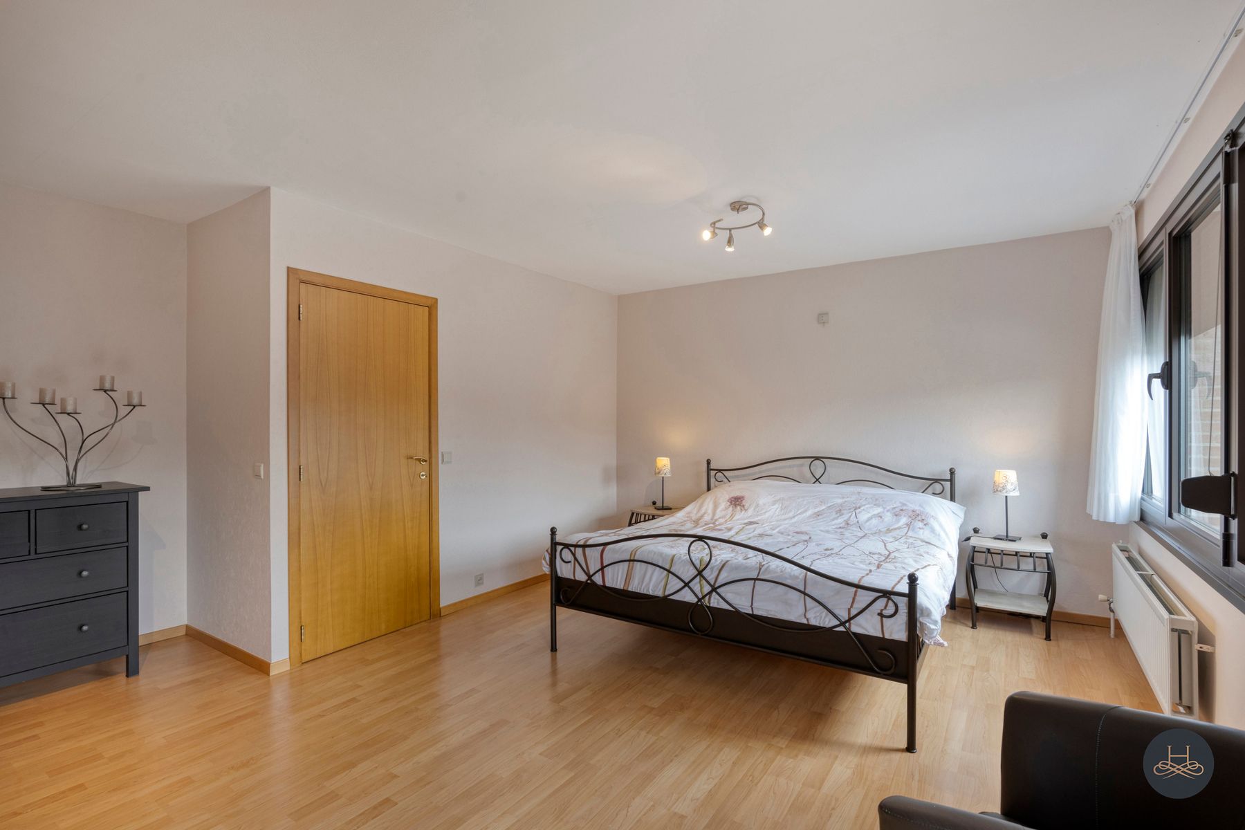 Gezellige woning op toplocatie in een doodlopende straat foto 14