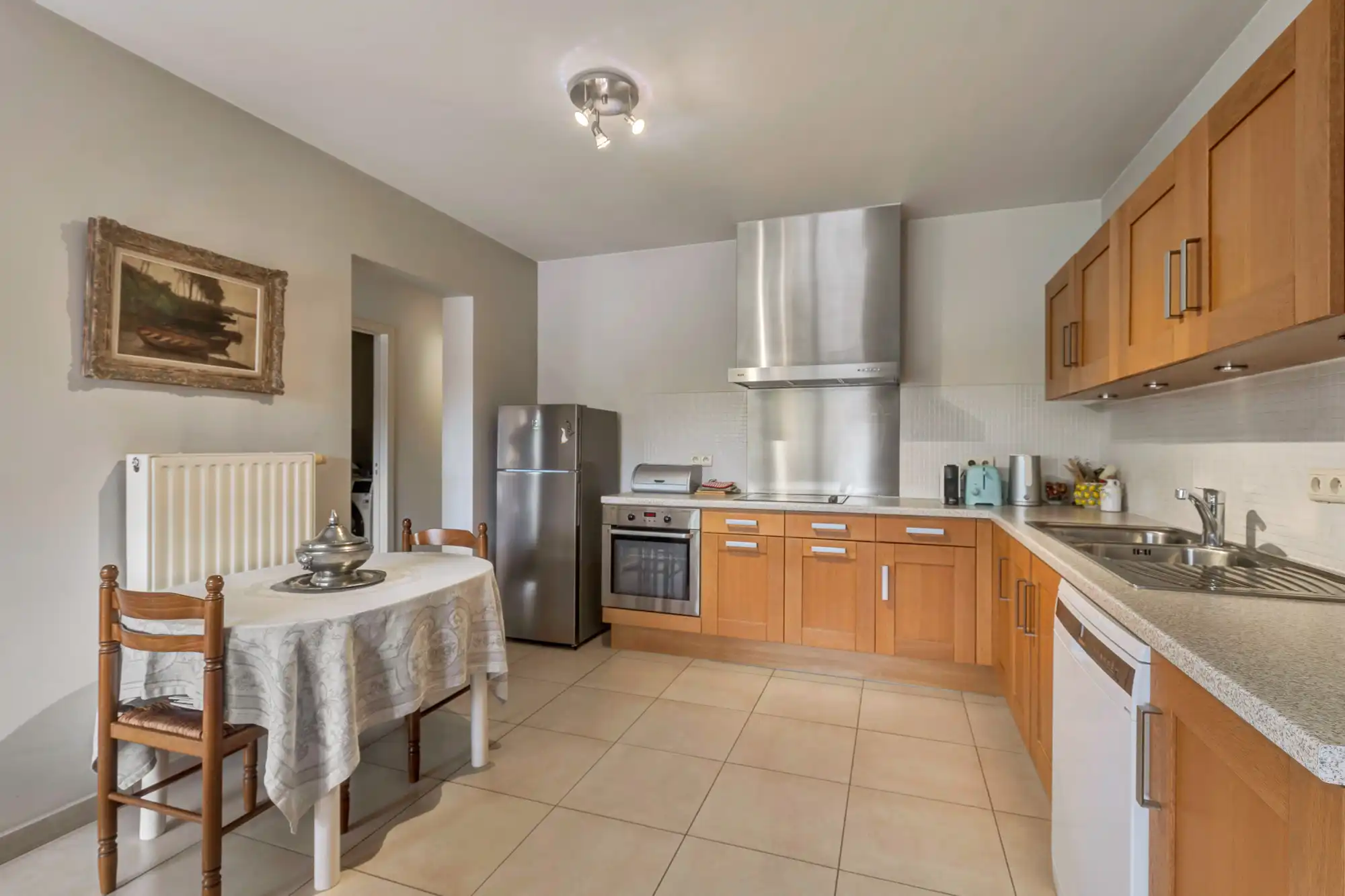 Ruim drieslaapkamerappartement, hart van Deinze te koop foto 6
