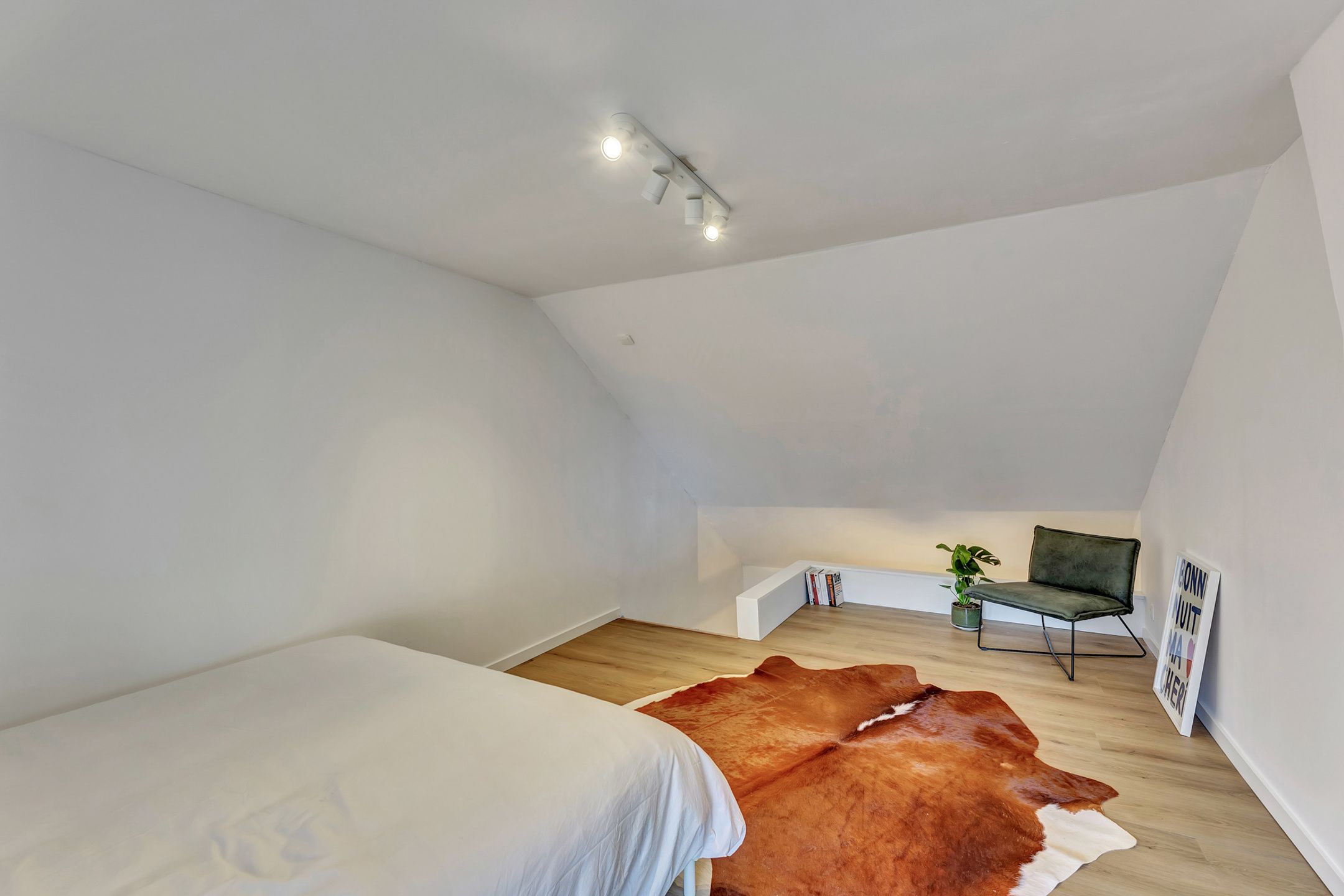 Centraal gelegen instapklare rijwoning foto 10