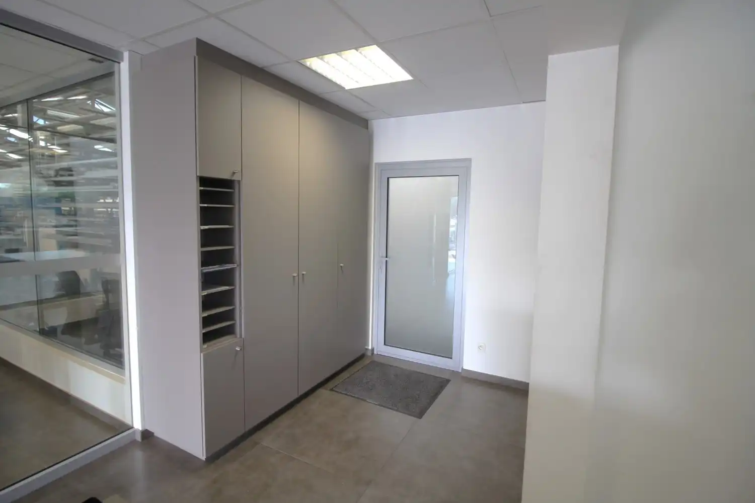 Maldegem | industriezone Krommewege – compleet uitgerust bedrijfsgebouw van ca.1.230m². foto 14
