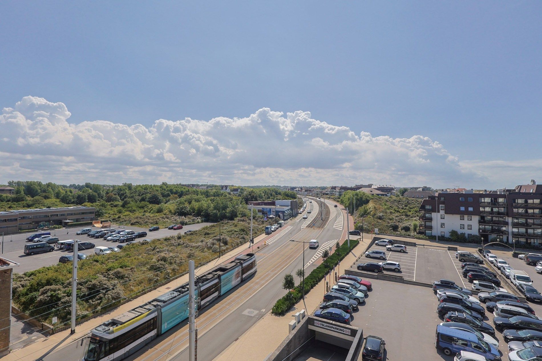 Zonnig appartement met 2 slaapkamers en garage in Oostduinkerke foto 9