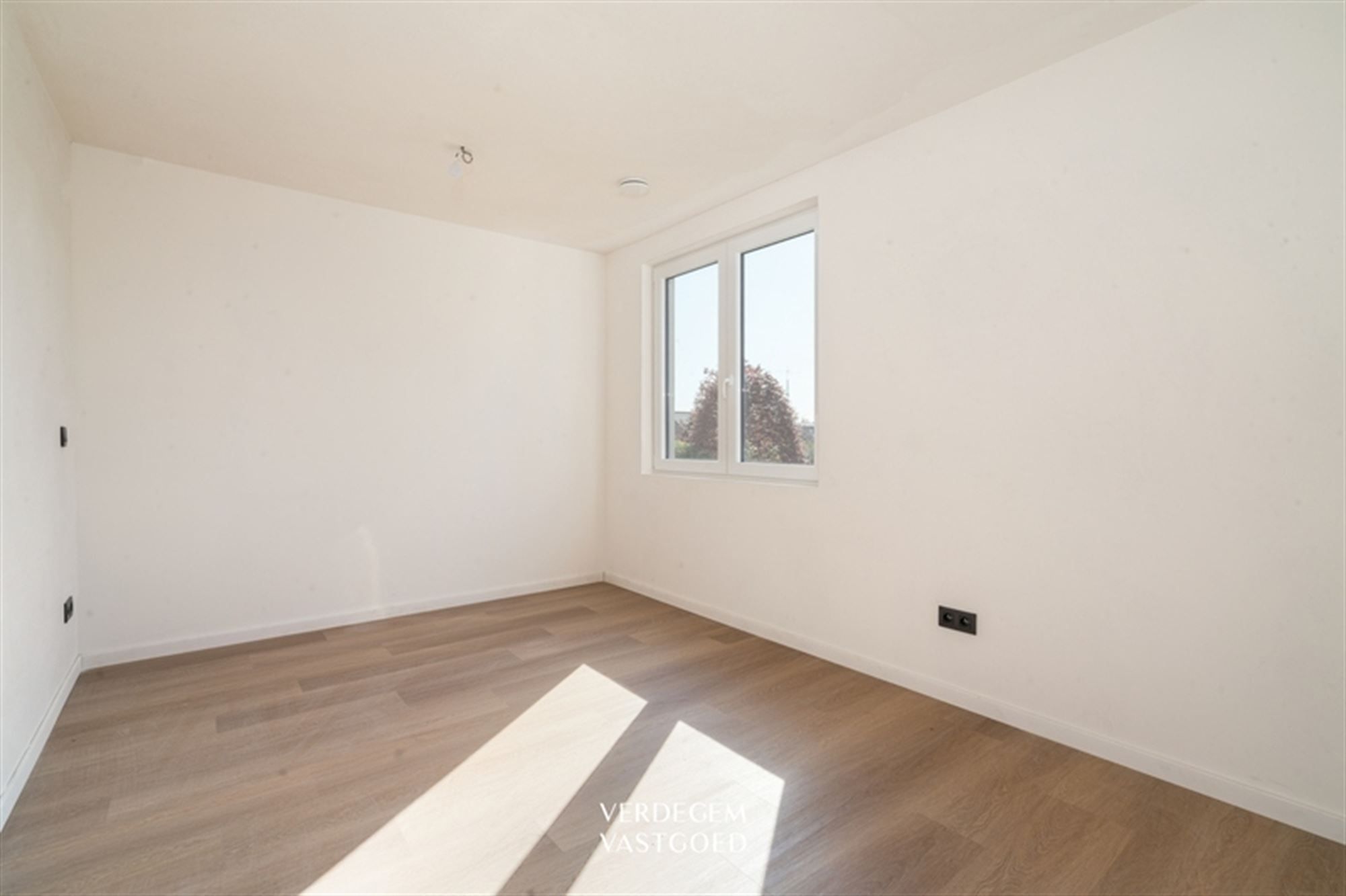 Prachtige nieuwbouwwoning met 4 slaapkamers en zuid tuin foto 6