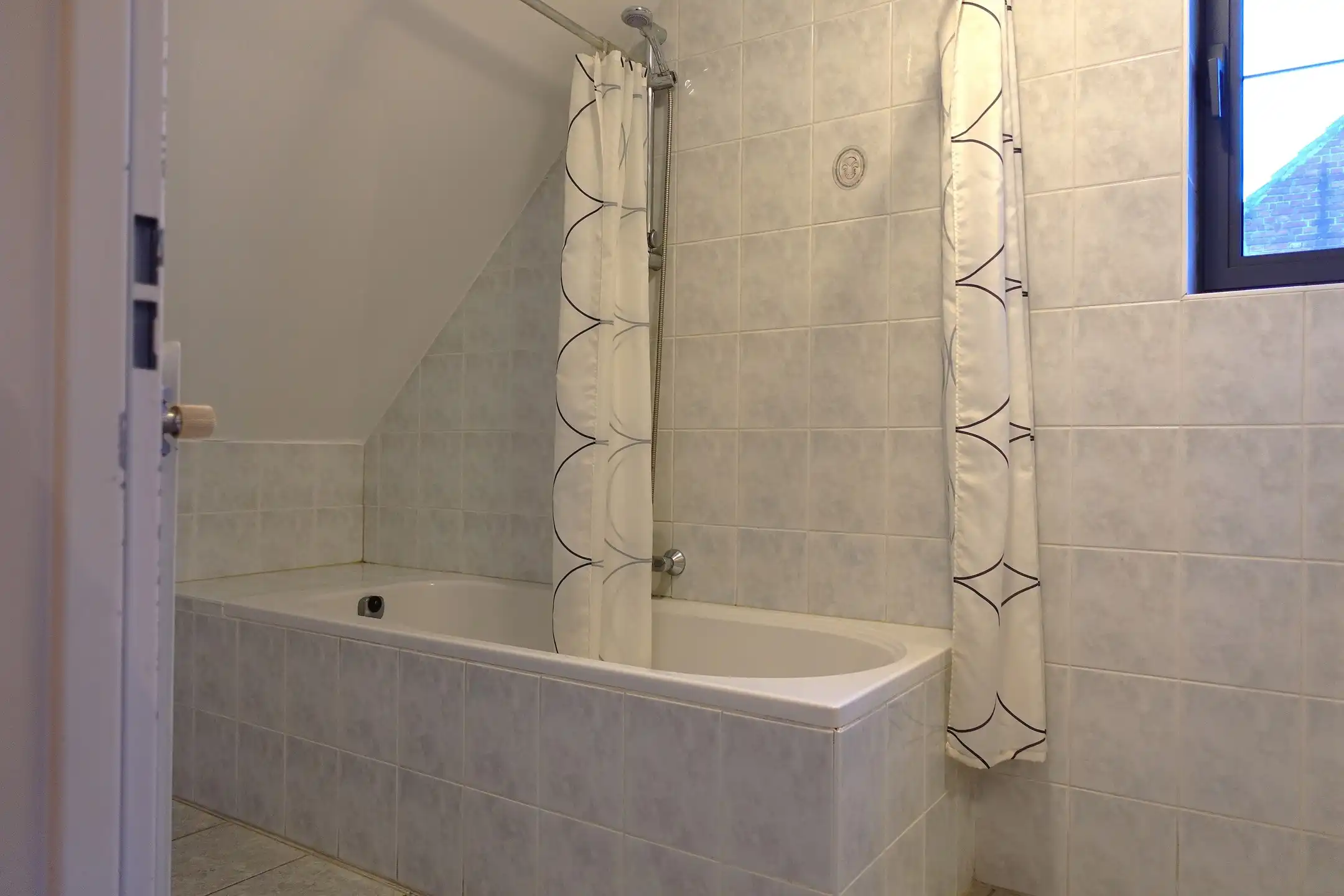 Centraal gelegen app met garage in het centrum van Vosselaar foto 9