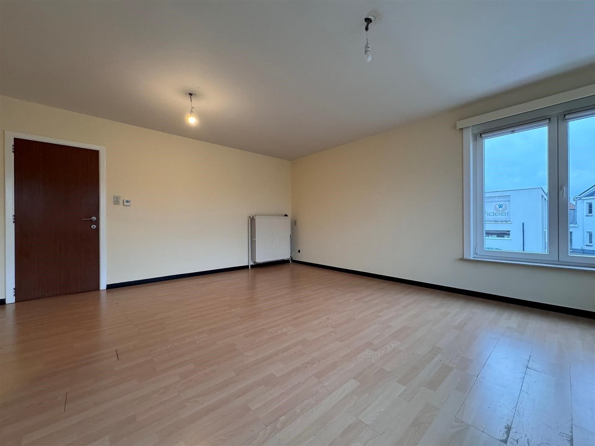 Gunstig gelegen 2 slaapkamer appartement. foto 7