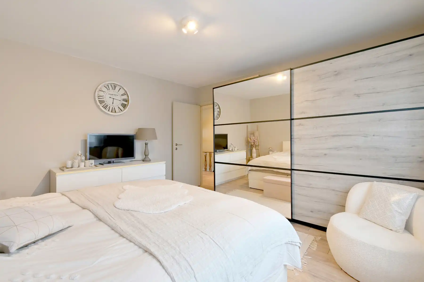 Ruime gezinswoning met talloze mogelijkheden  foto 18