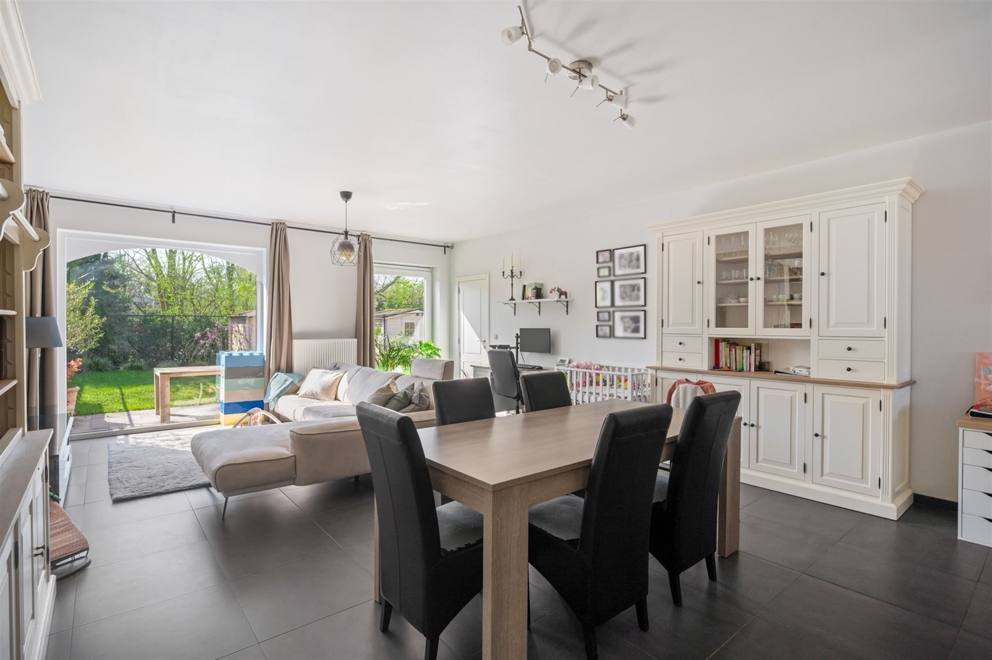 Charmante, instapklare woning met 4 slaapkamers te Itegem foto 2