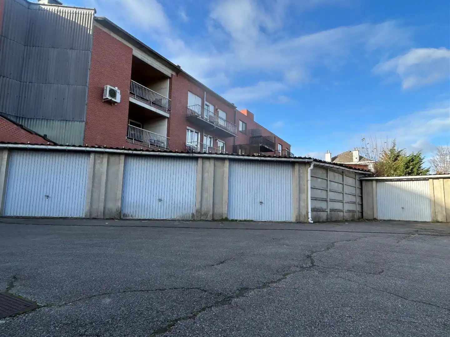 Garagebox te huur in het centrum van Haacht! foto 2