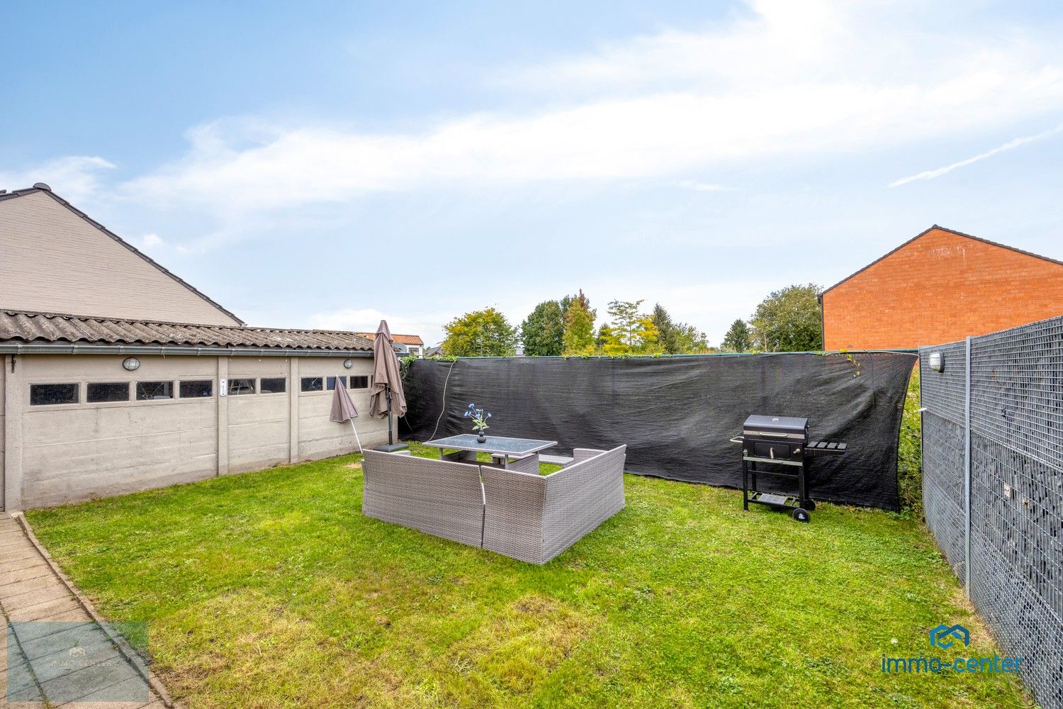 Instapklare halfopen woning met zonnepanelen en garage in Diepenbeek foto 18