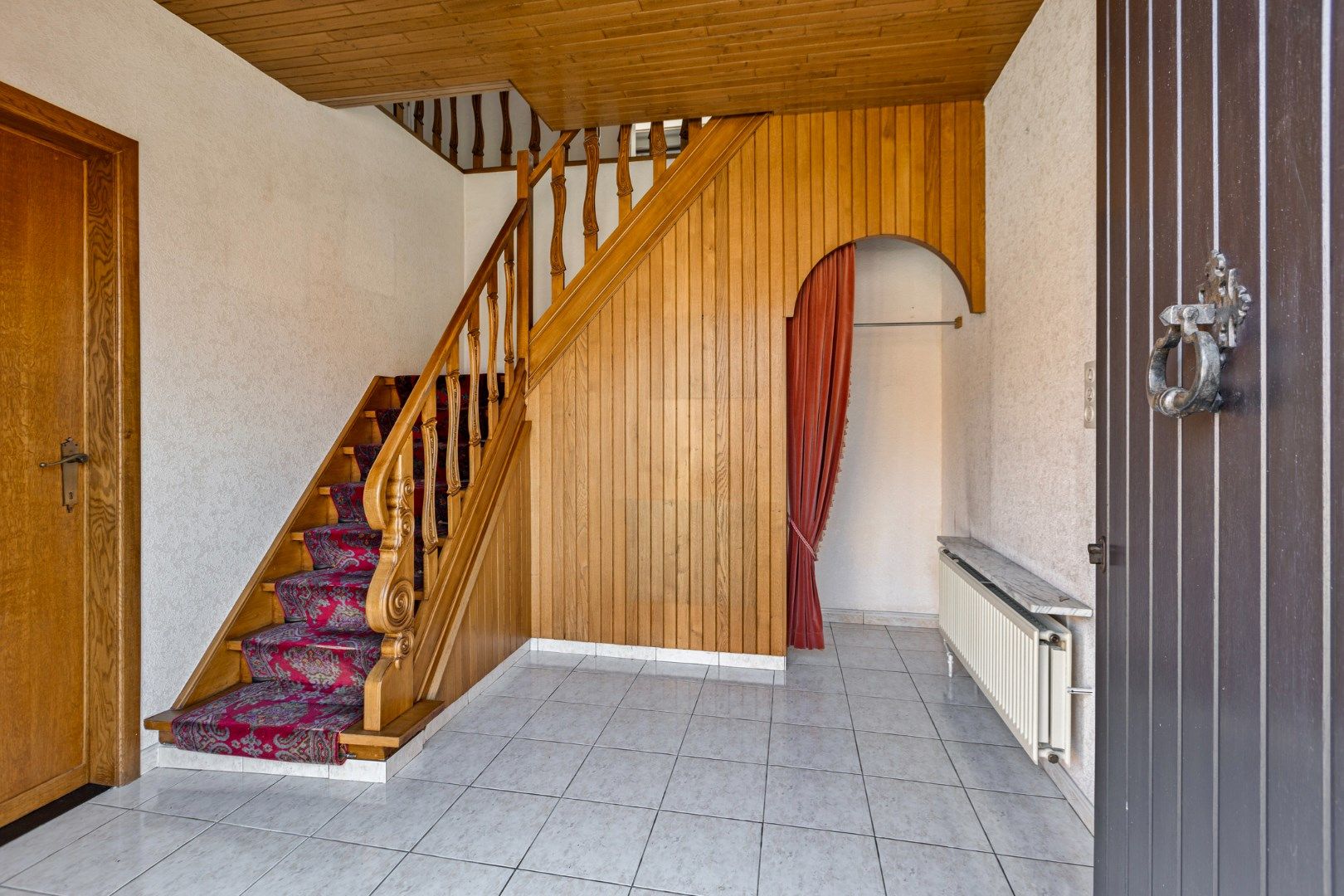 Te renoveren woning met garage en ruime tuin nabij het centrum van Dessel ! foto 5