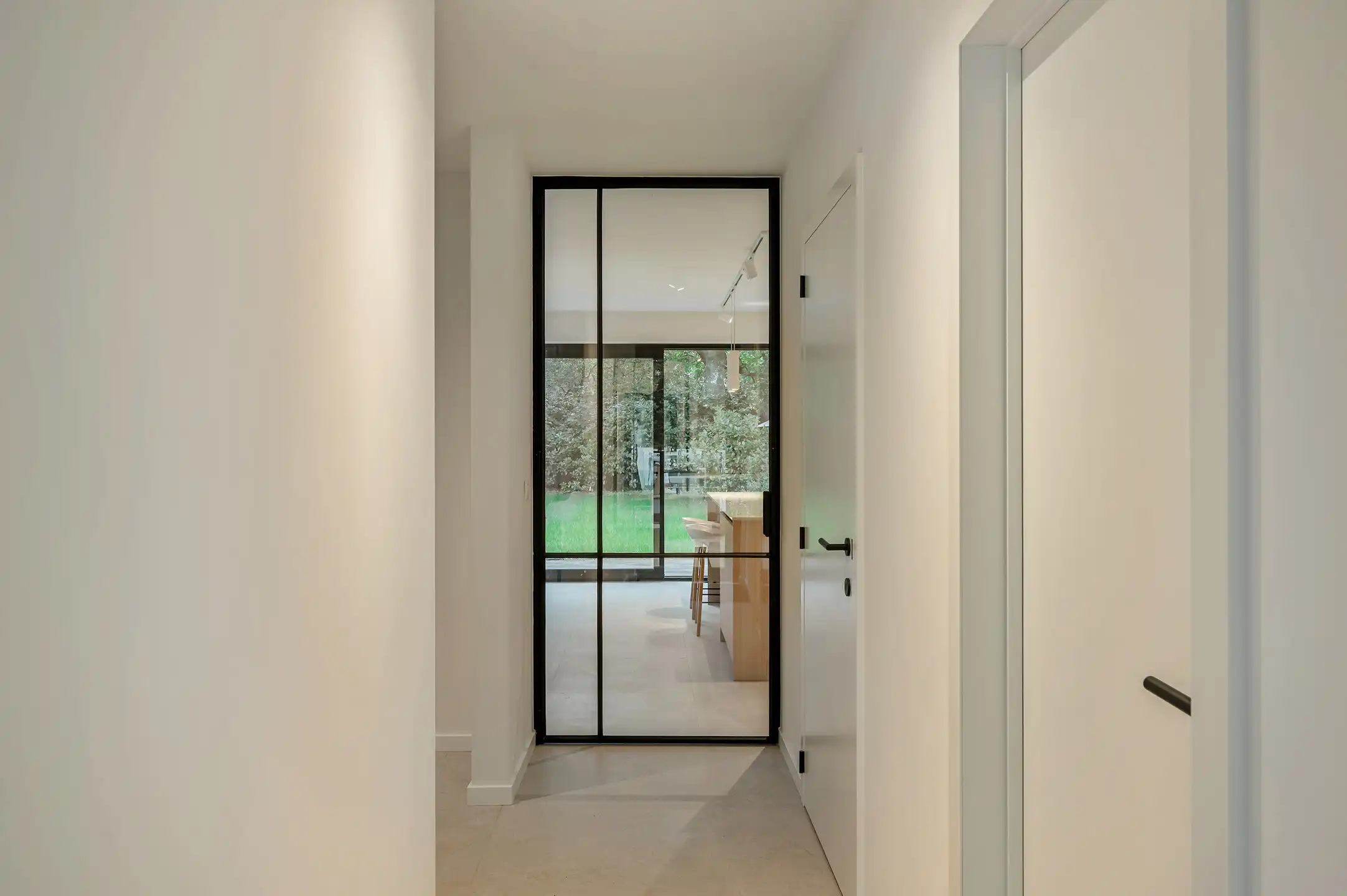 Vrijstaande nieuwbouwwoning op ca. 538 m² grond foto 9