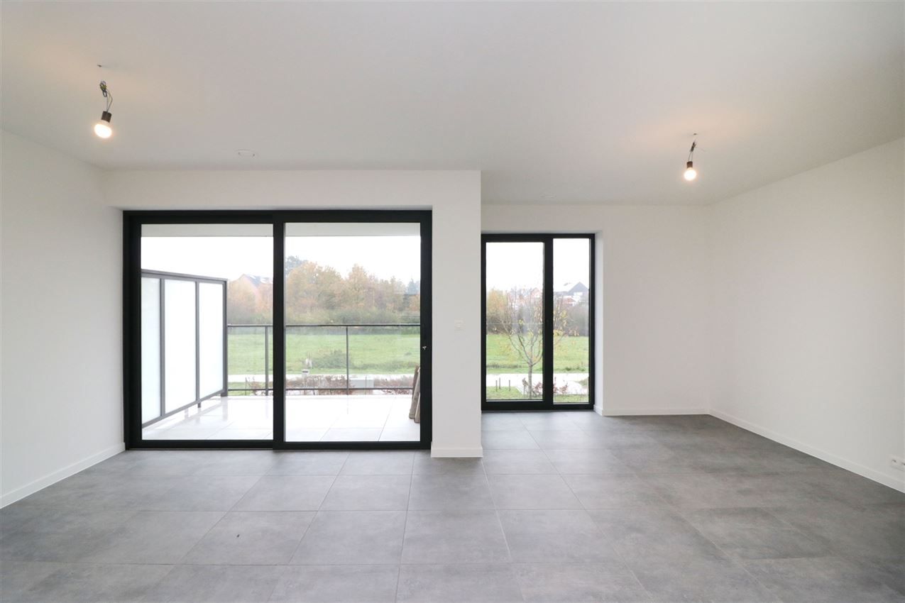 Nieuwbouwapp. met twee slpk, zuidterras op een gunstige ligging foto 9