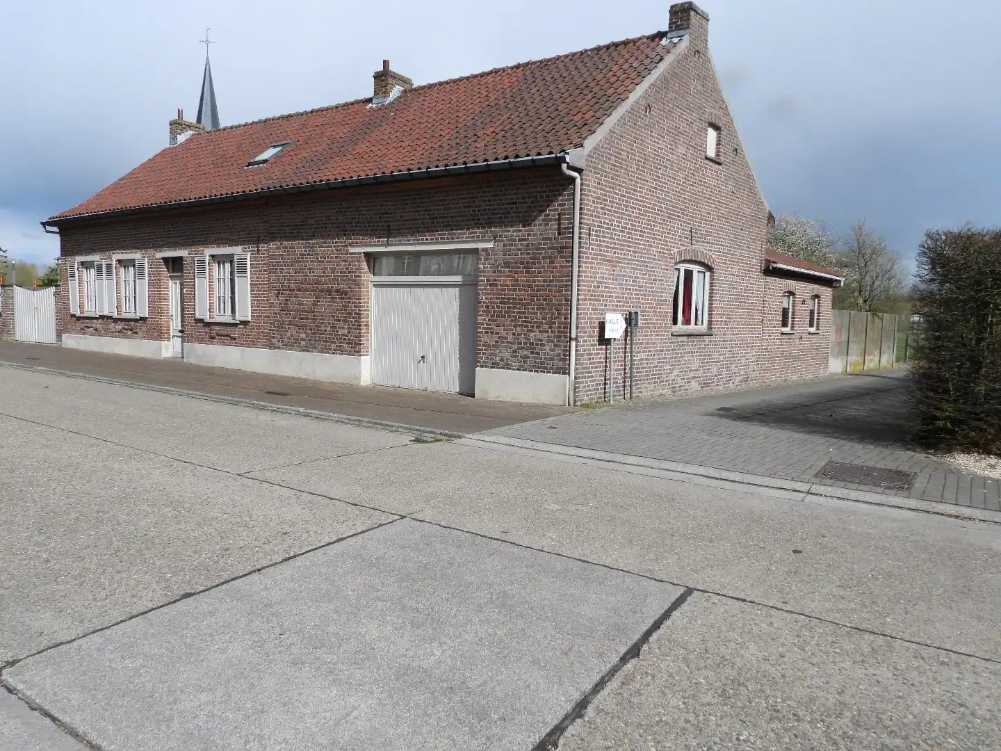 woning te koop in het rustige centrum van Dormaal foto 2