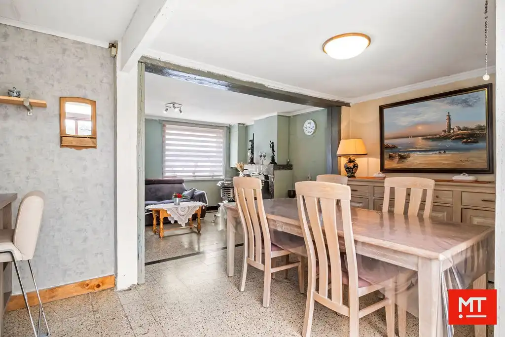 Halfopen woning in de dorpskern van Beselare foto 5