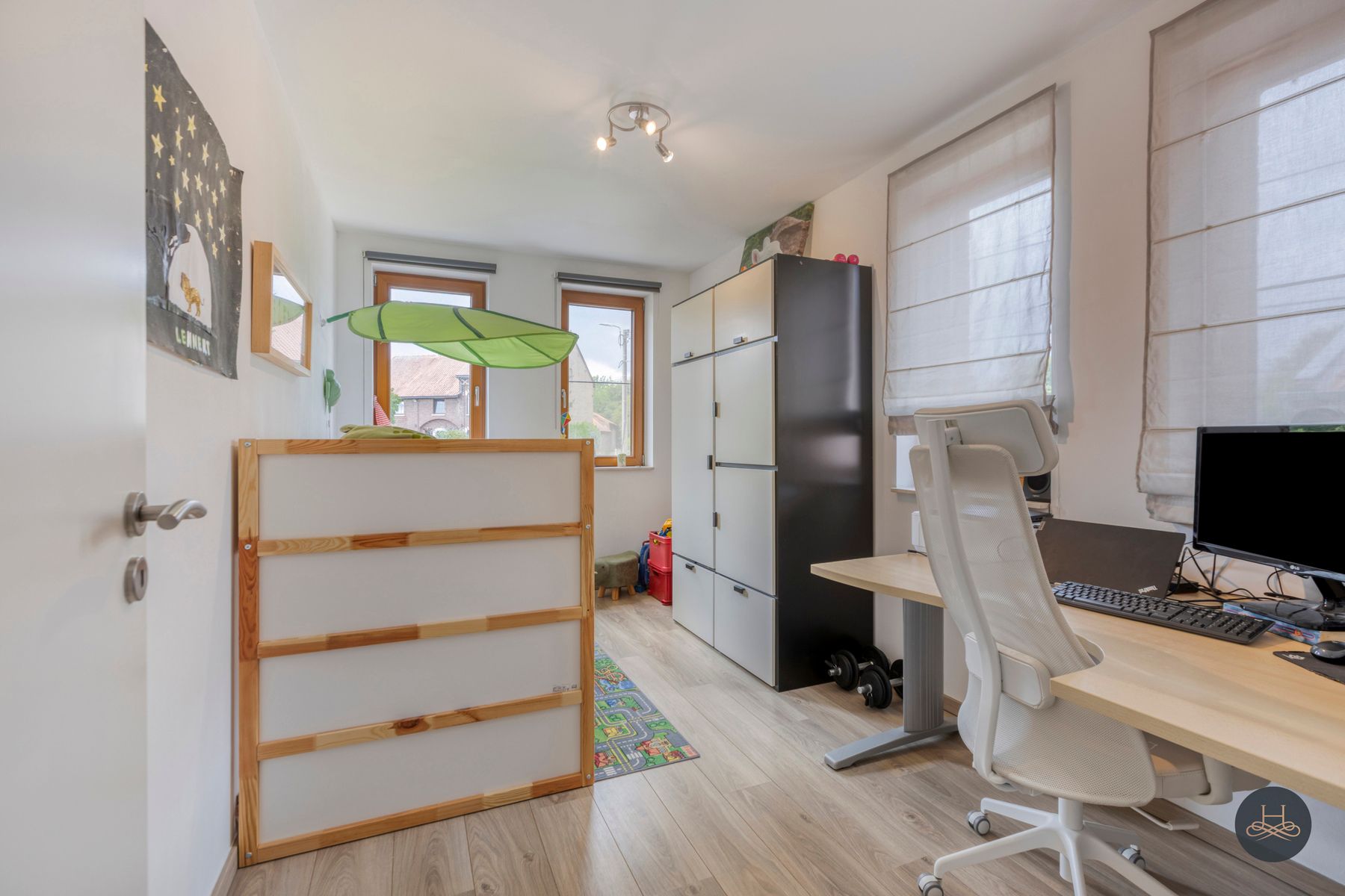 Gezellige en moderne halfopen woning met leuke tuin foto 13