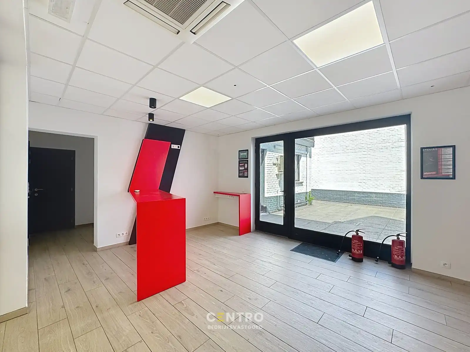 Handelspand op centrale ligging te Ledegem! foto 7