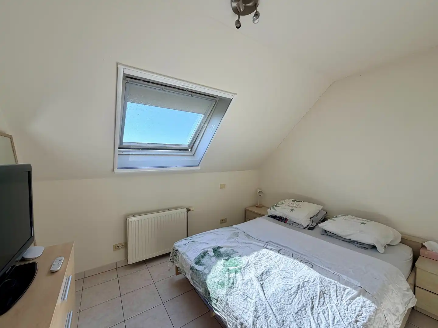 Ruim duplex appartement met garage nabij centrum Meulebeke! foto 14