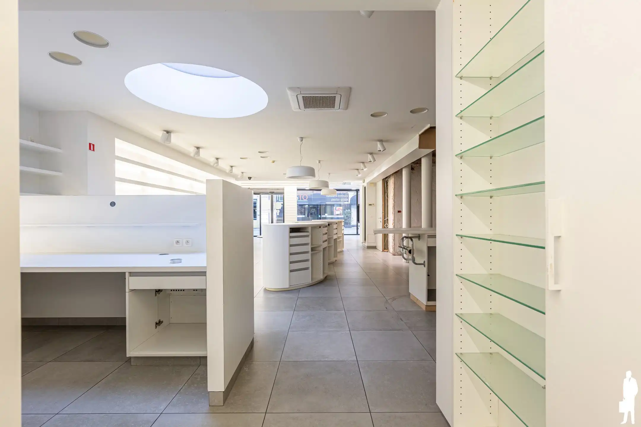 Ruim handelspand van 336 m² in centrum Turnhout foto 9