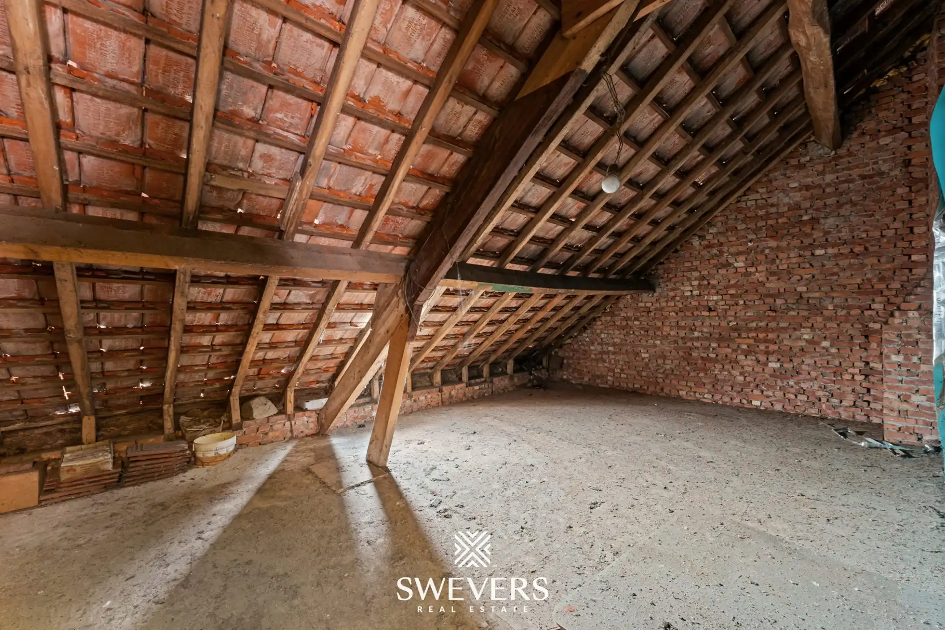 Authentiek pand (°1850) met handelsruimte en ruim duplex appartement   foto 27