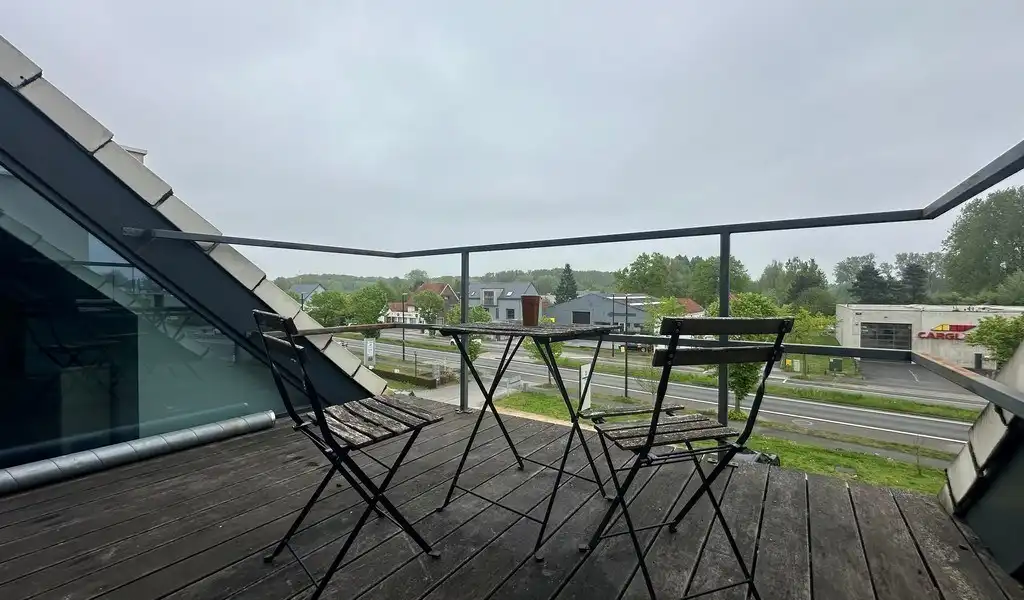 Lichtrijk kantoor te huur op zichtlocatie te Sint-Martens-Latem foto 18