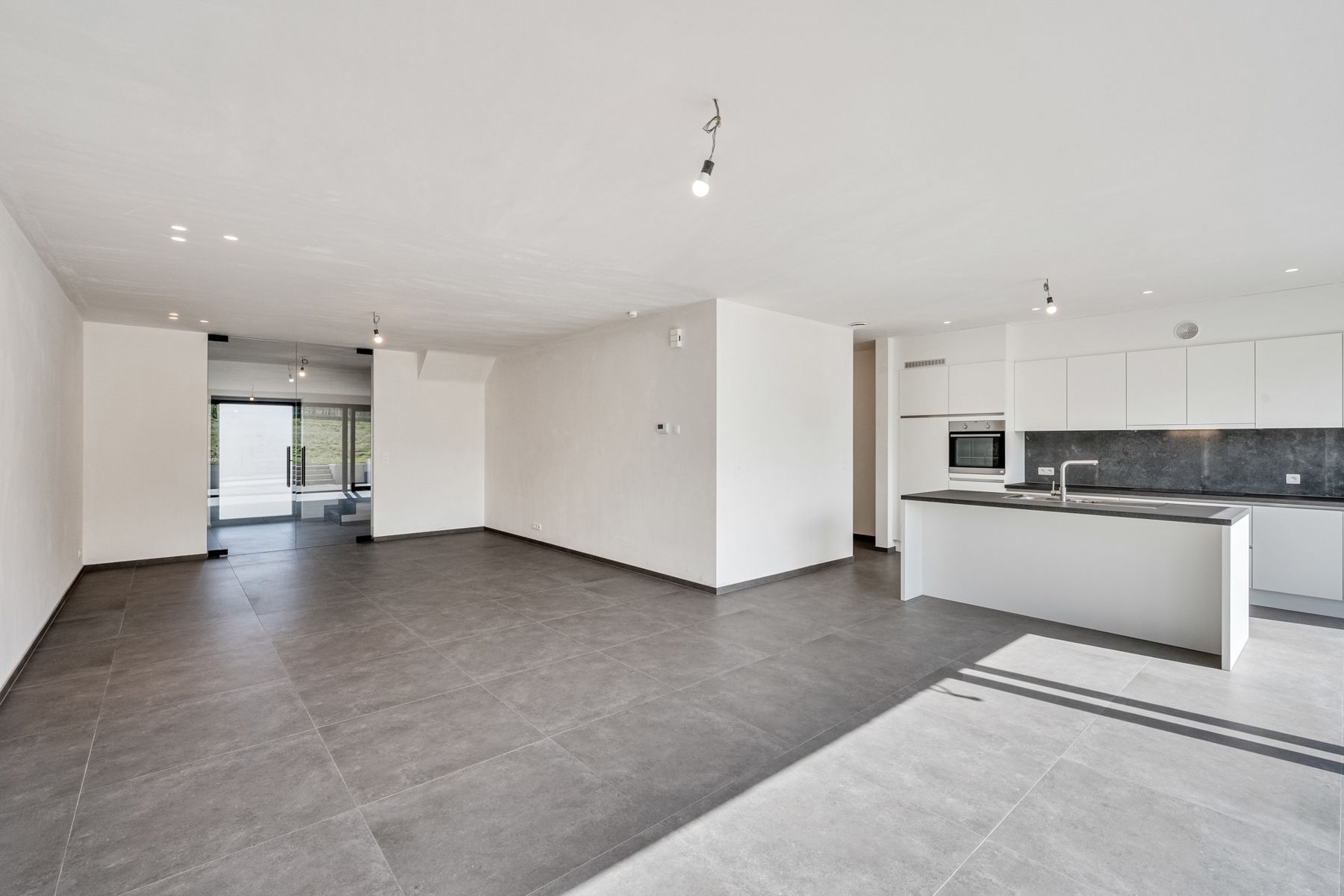 Instapklare nieuwbouwwoning met uitzicht op de velden foto 5