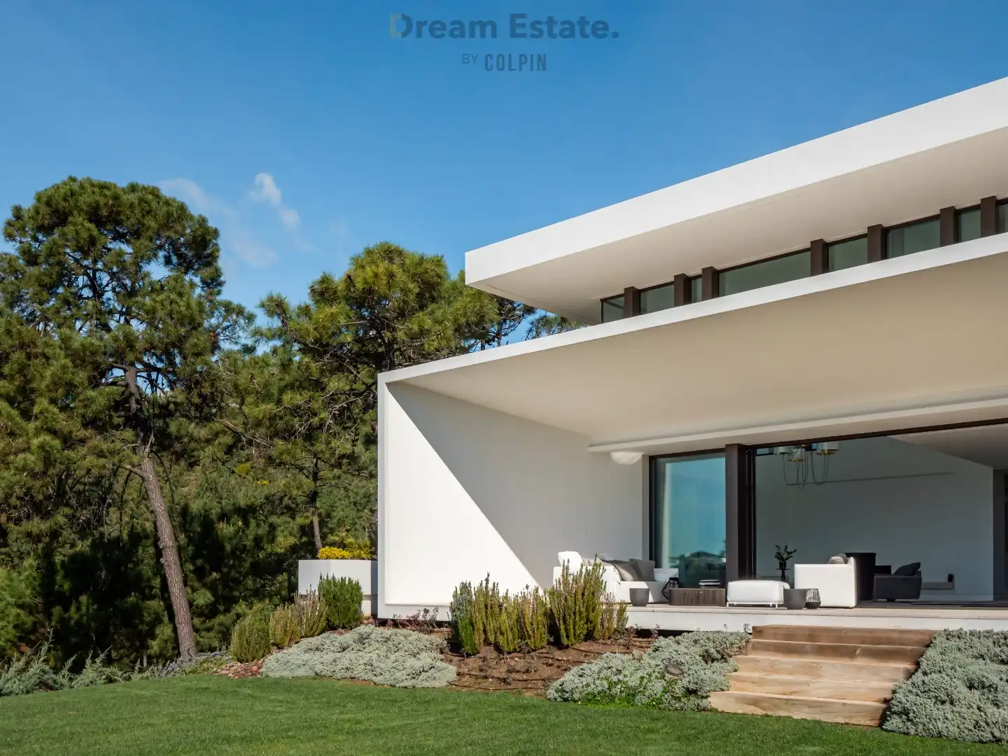 Schitterende villa met panoramisch uitzicht te Benahavis foto {{pictureIndex}}