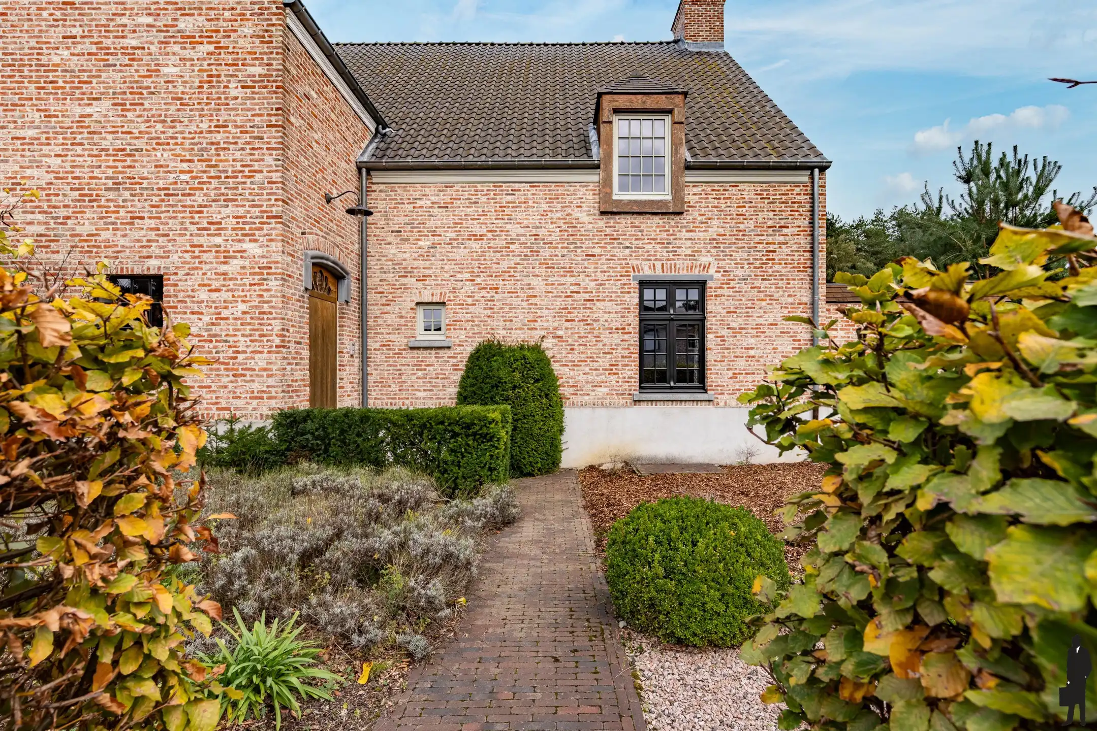 Luxevilla met zwembad, poolhouse, werkhuis en privé bos foto 28