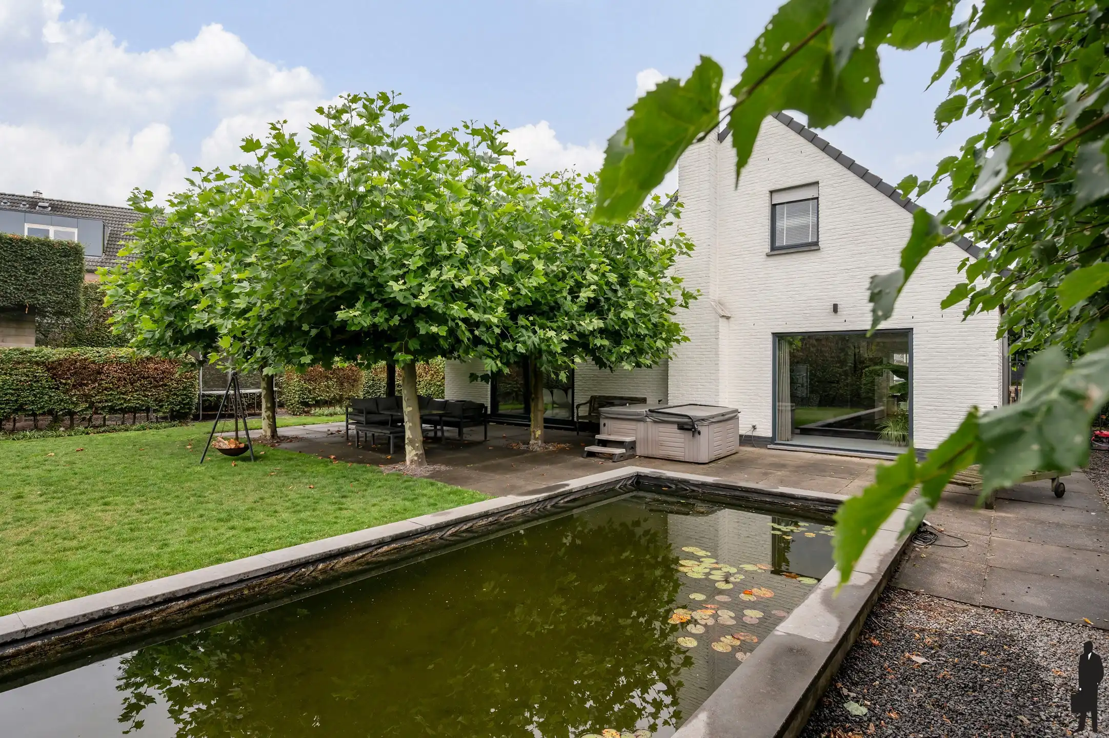 Moderne woning met 332m² bewoonbare oppervlakte foto 9