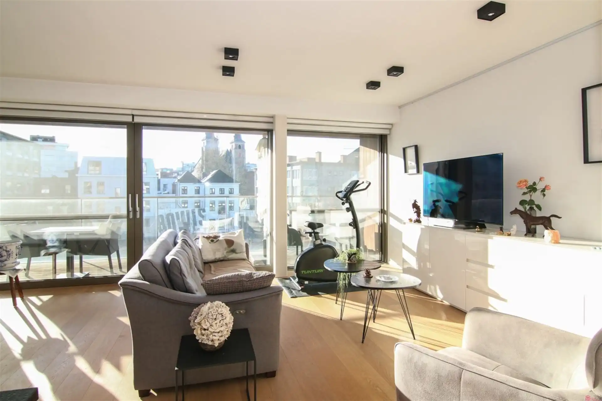 Instapklaar appartement met zonneterras en zicht op de Leie foto 4