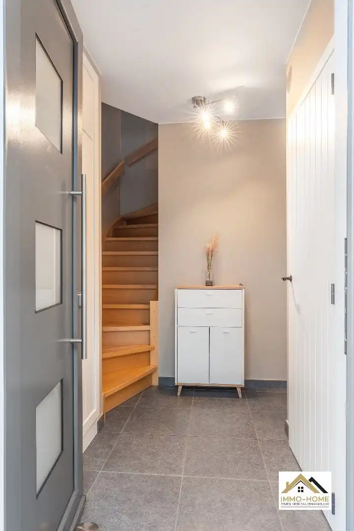 Recente knappe halfopen bebouwing op rustige ligging te Berlare foto 14