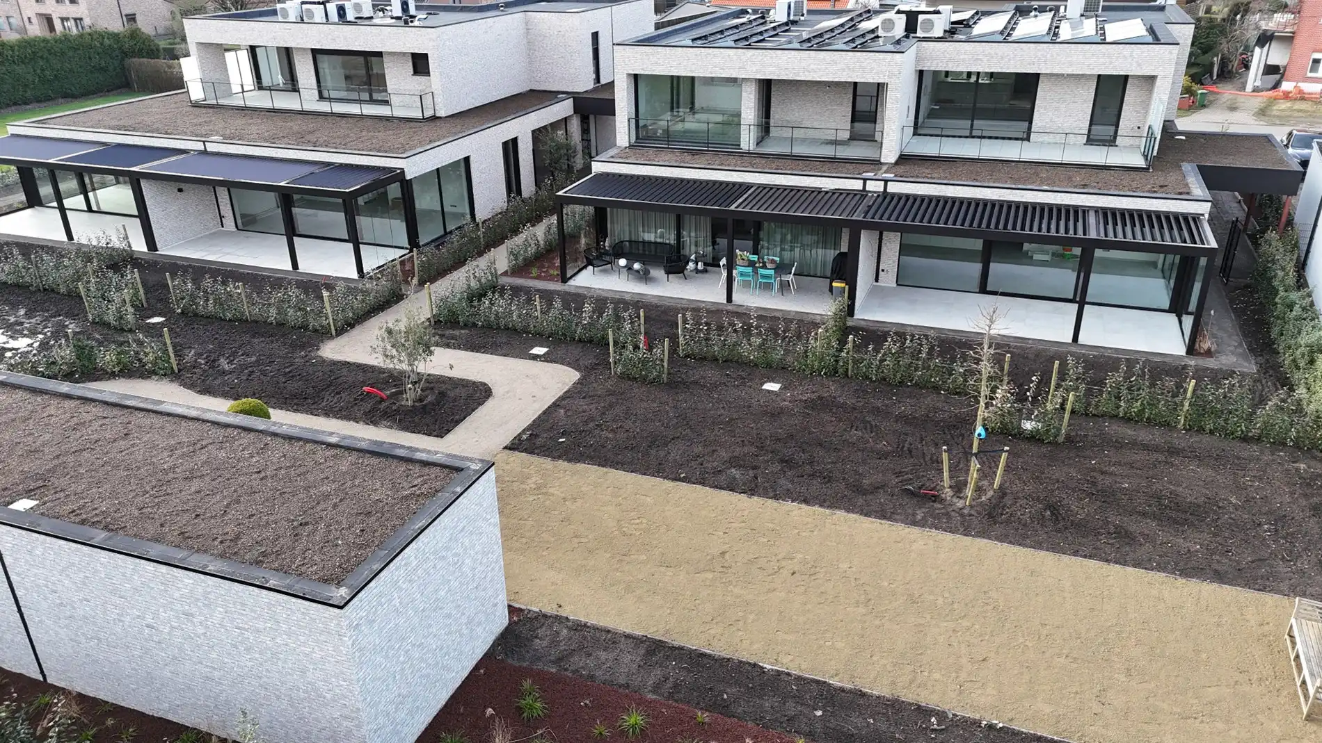 HOOGWAARDIG AFGEWERKT APPARTEMENT VAN 134M² MET 2 SLAAPKAMERS, RUIM TERRAS EN PARKEERPLAATS TE CENTRUM TUILT foto 3