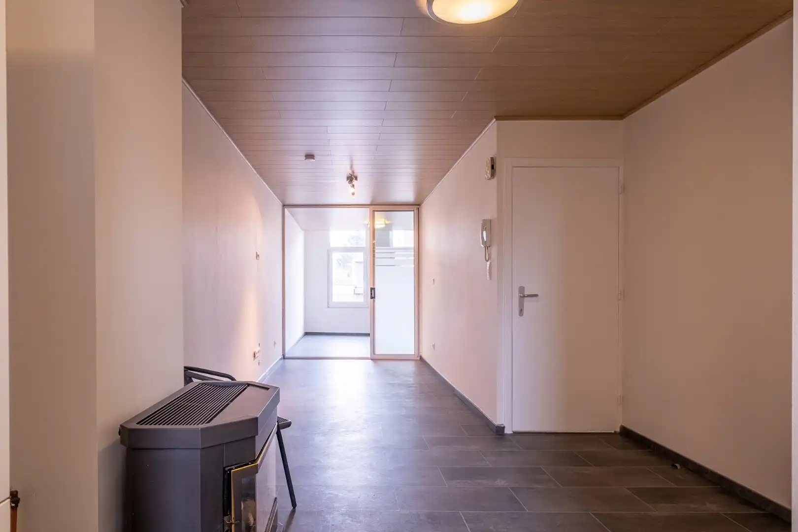 Centraal gelegen, instapklaar appartement met 1 slaapkamer foto 2