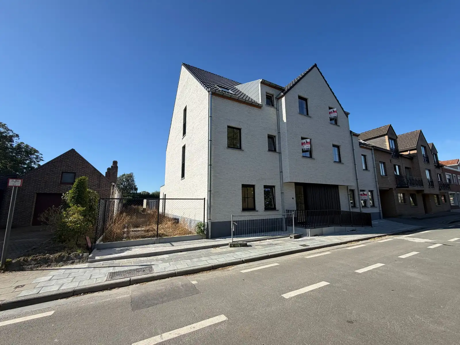 Nieuwbouwappartement te huur in centrum Nazareth foto {{pictureIndex}}