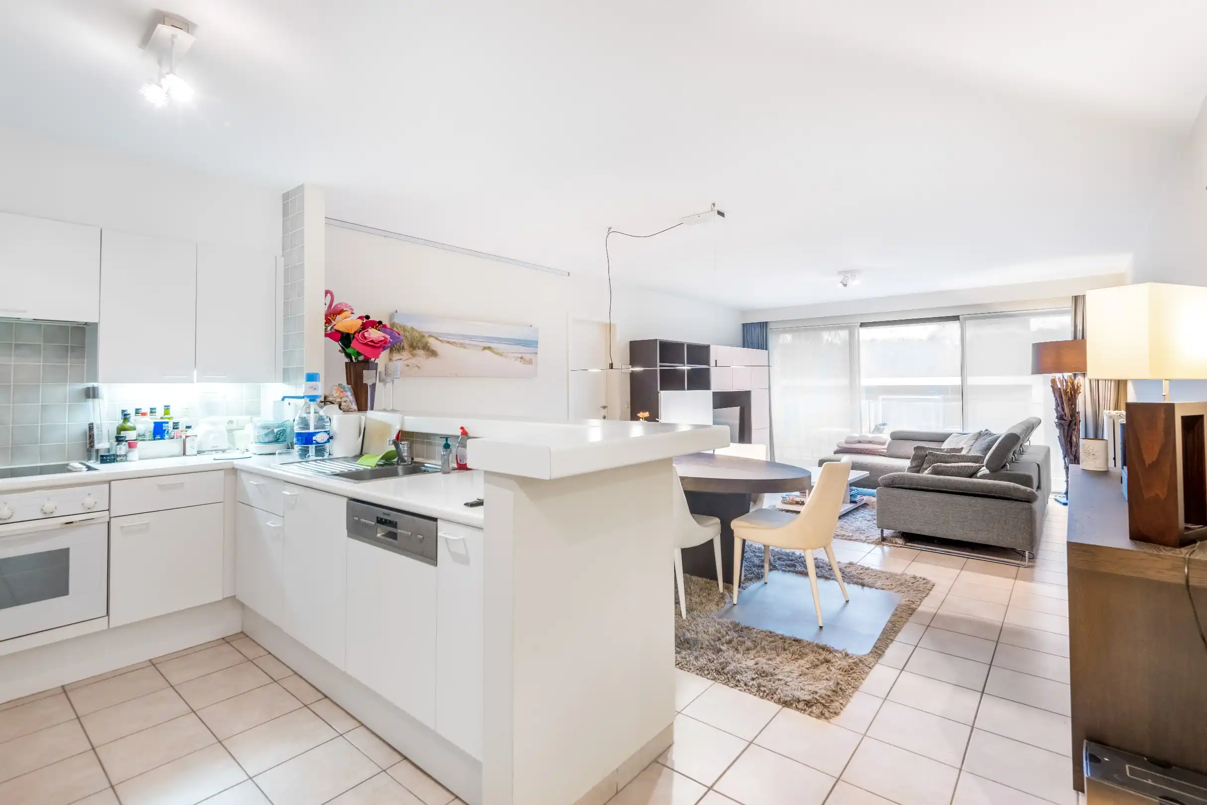 Heel centraal en verzorgd app. vlakbij het Van Bunnenplein. Parking mogelijk. foto 3