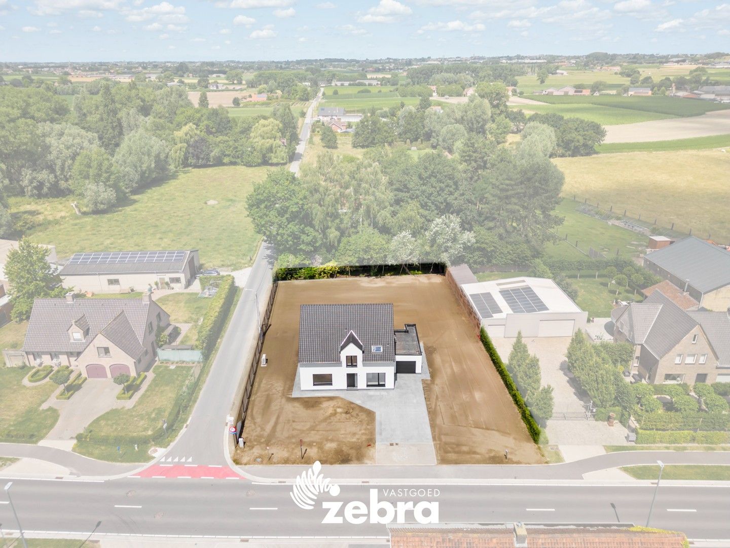 Prachtig gerenoveerde villa met 5 slaapkamers en 2 badkamers te Oostrozebeke! foto 29