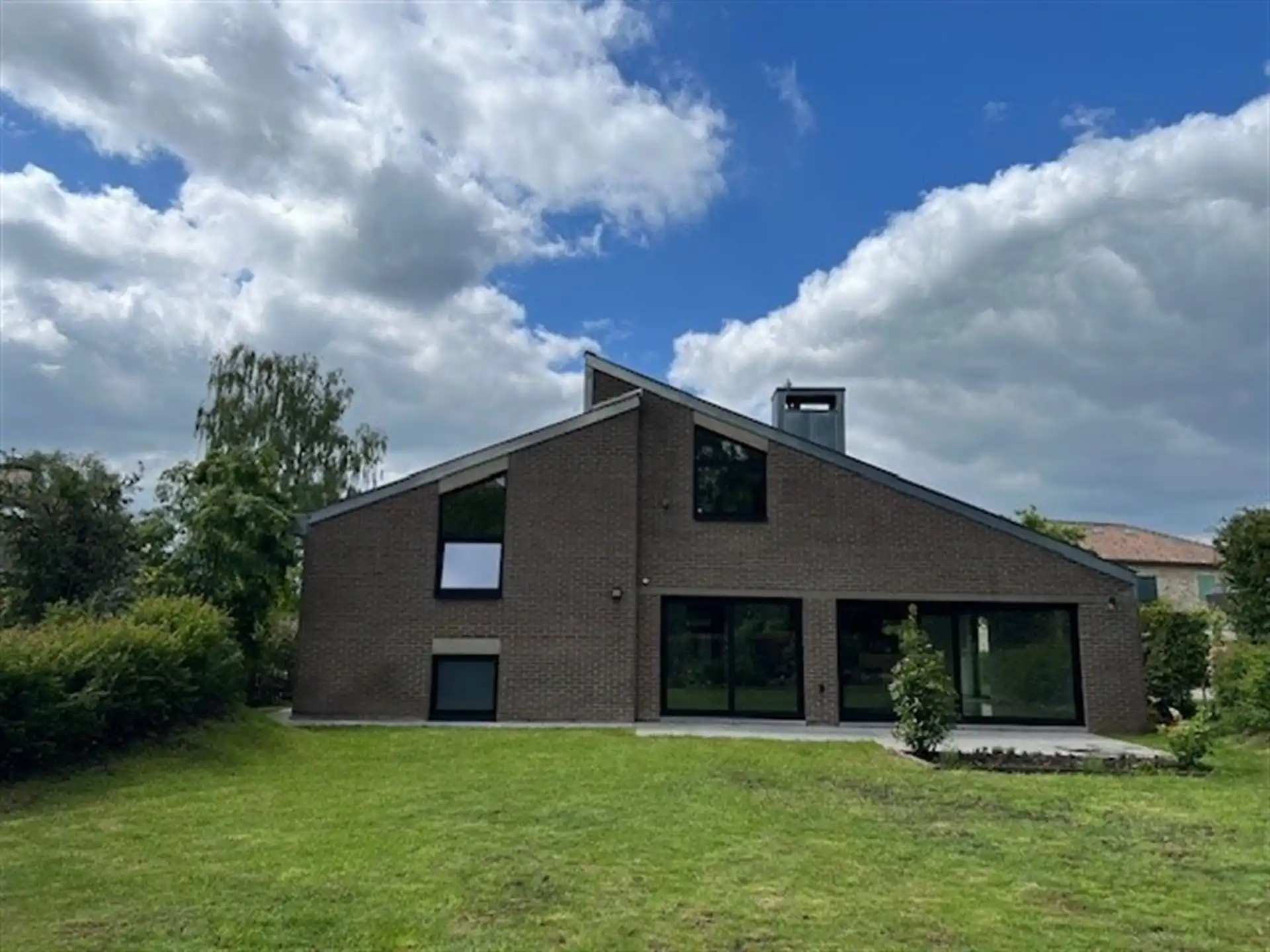Charmante villa op goede locatie foto 4