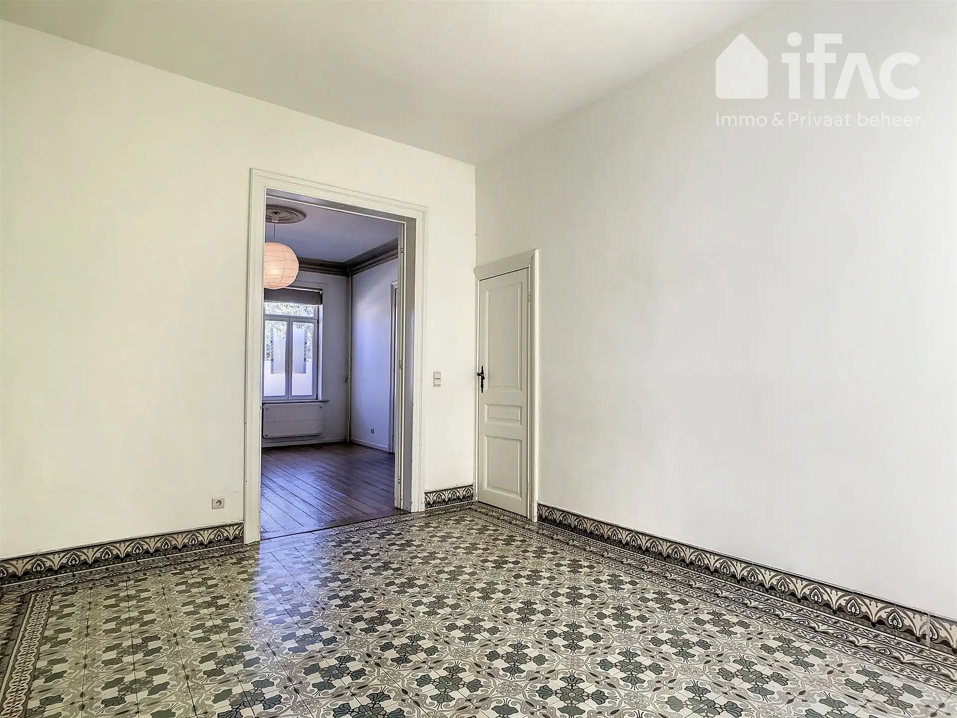 Karaktervol herenhuis met 5 slaapkamers en leuke tuin foto 6
