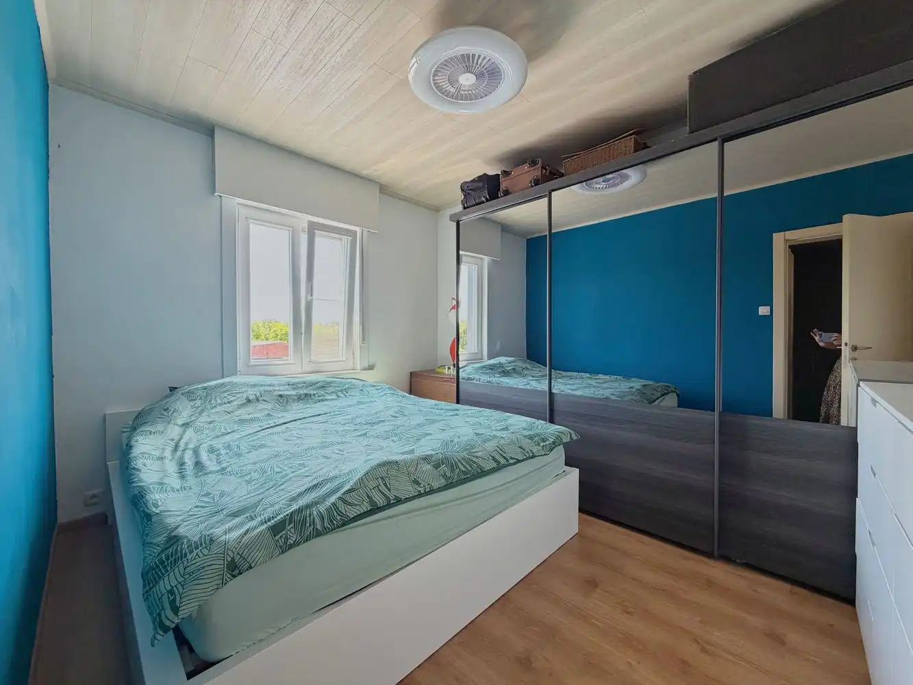 Instapklare gezinswoning (3 slpks) met tuin + 2x garage foto 12