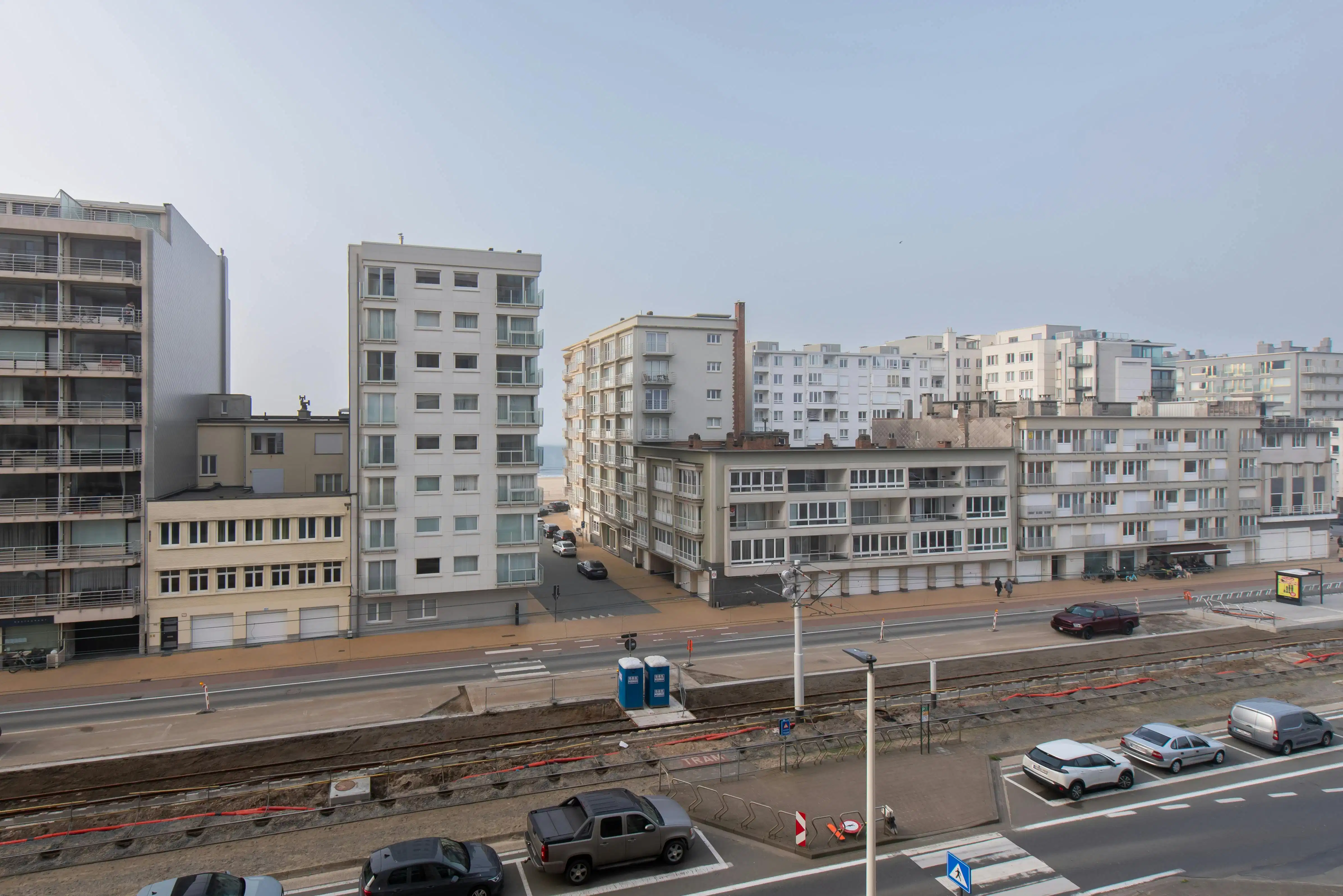 Lichtrijk nieuwbouw 1-slaapkamer appartement te Oostende foto 3