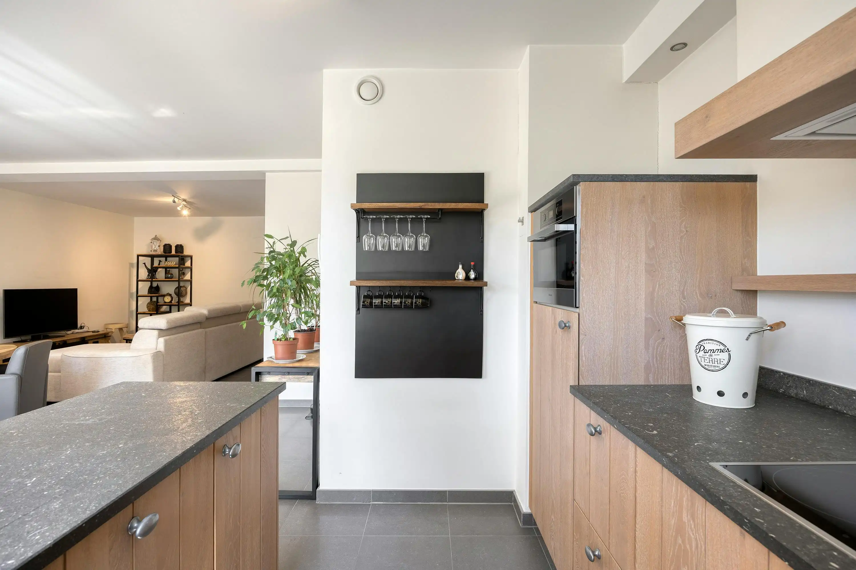 Mooi parkappartement met 2 slaapkamers, garage en 2 kelders foto 9
