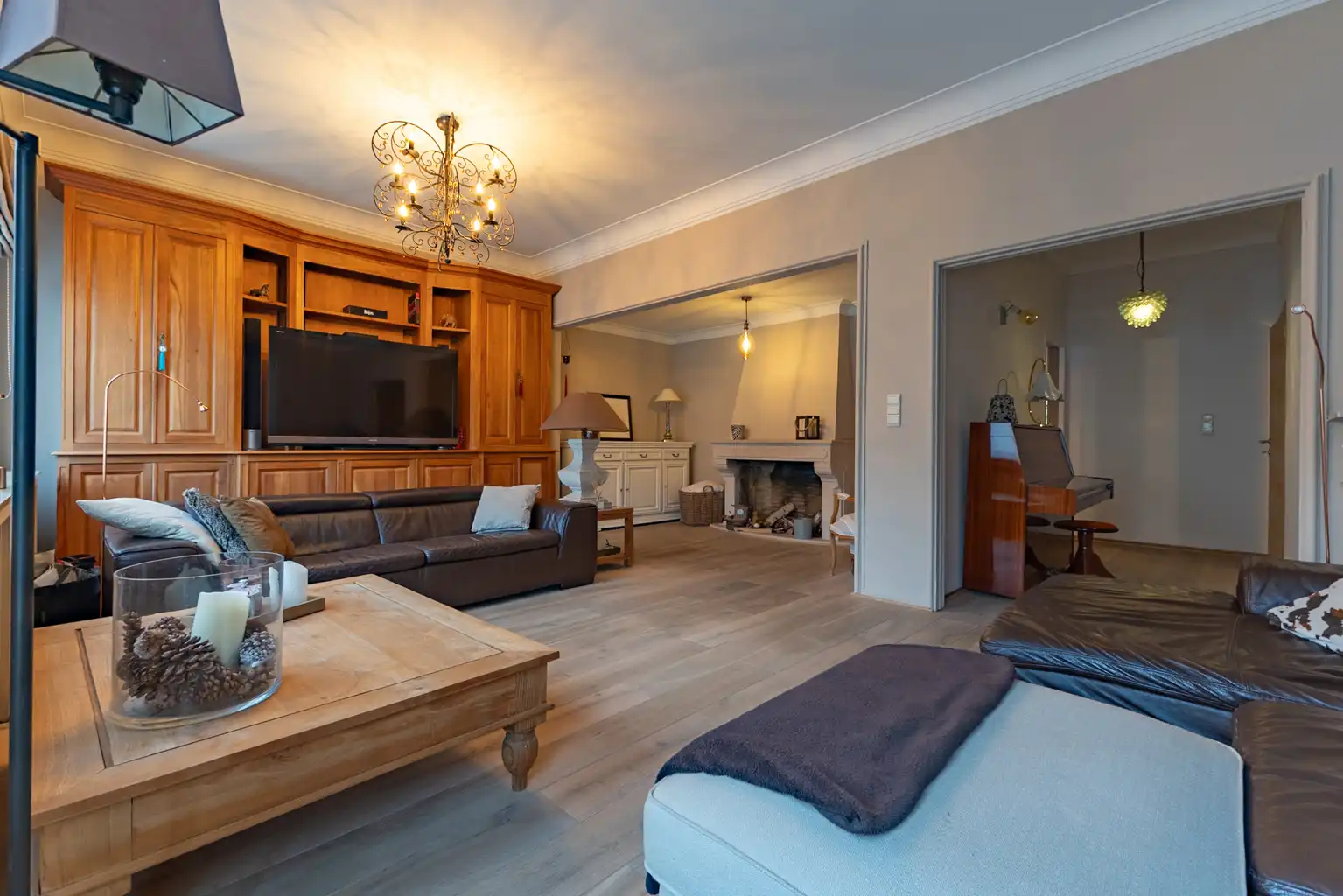 Karaktervolle woning met 4 slpks, garage, bijgebouw en tuin foto 4