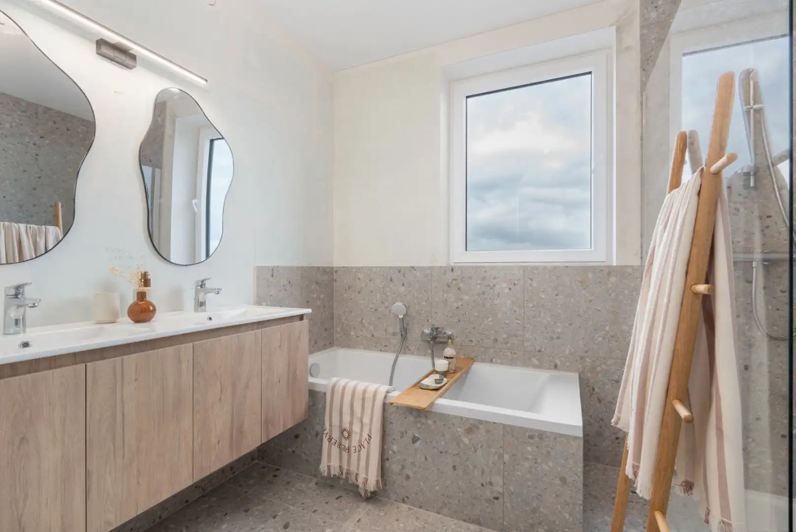 Magnifiek appartement met 2 slaapkamer en ruime terrassen. foto 7