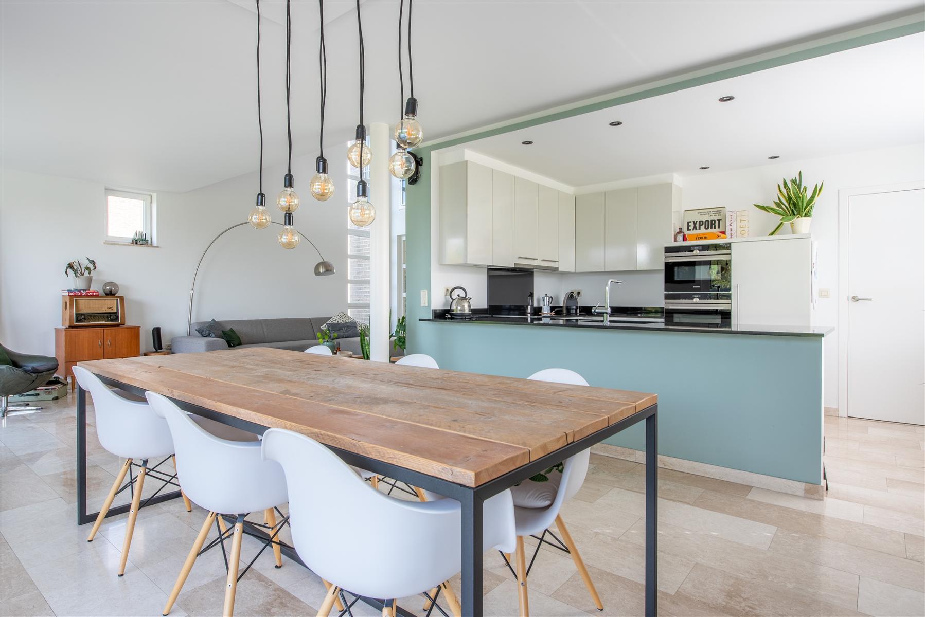 Lichtrijke woning met zuidelijk georiënteerde tuin foto 5