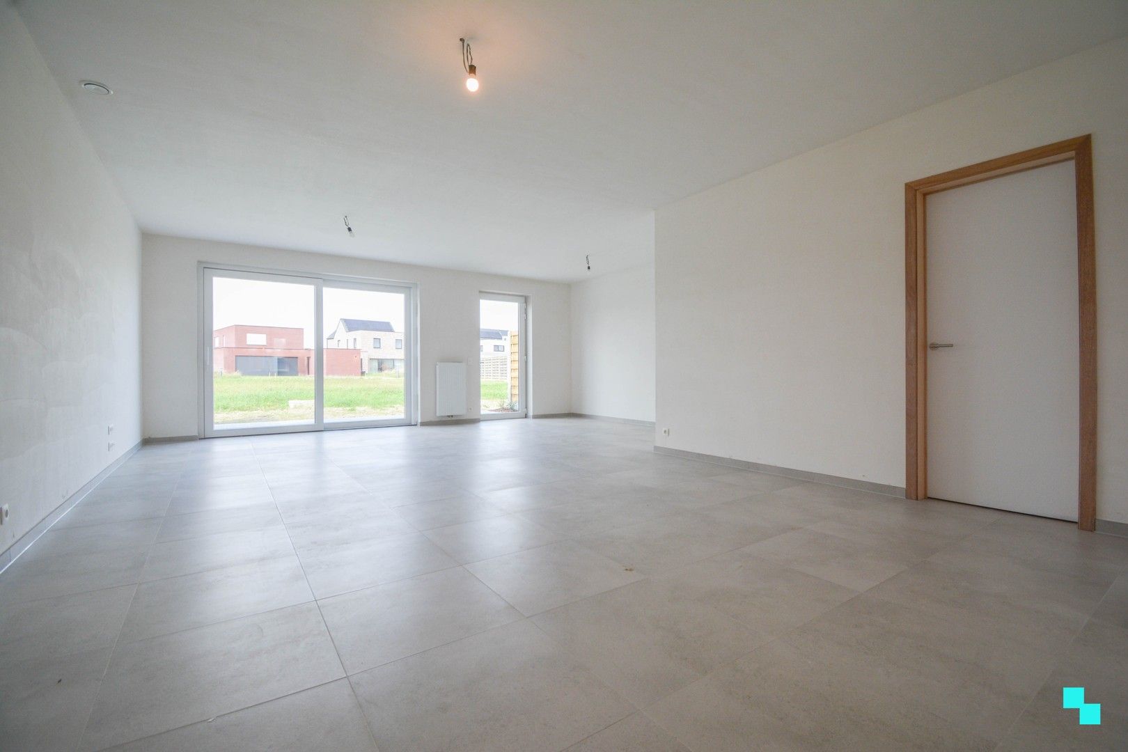 Verrassend ruime nieuwbouwwoning in centrum Aartrijke foto 8