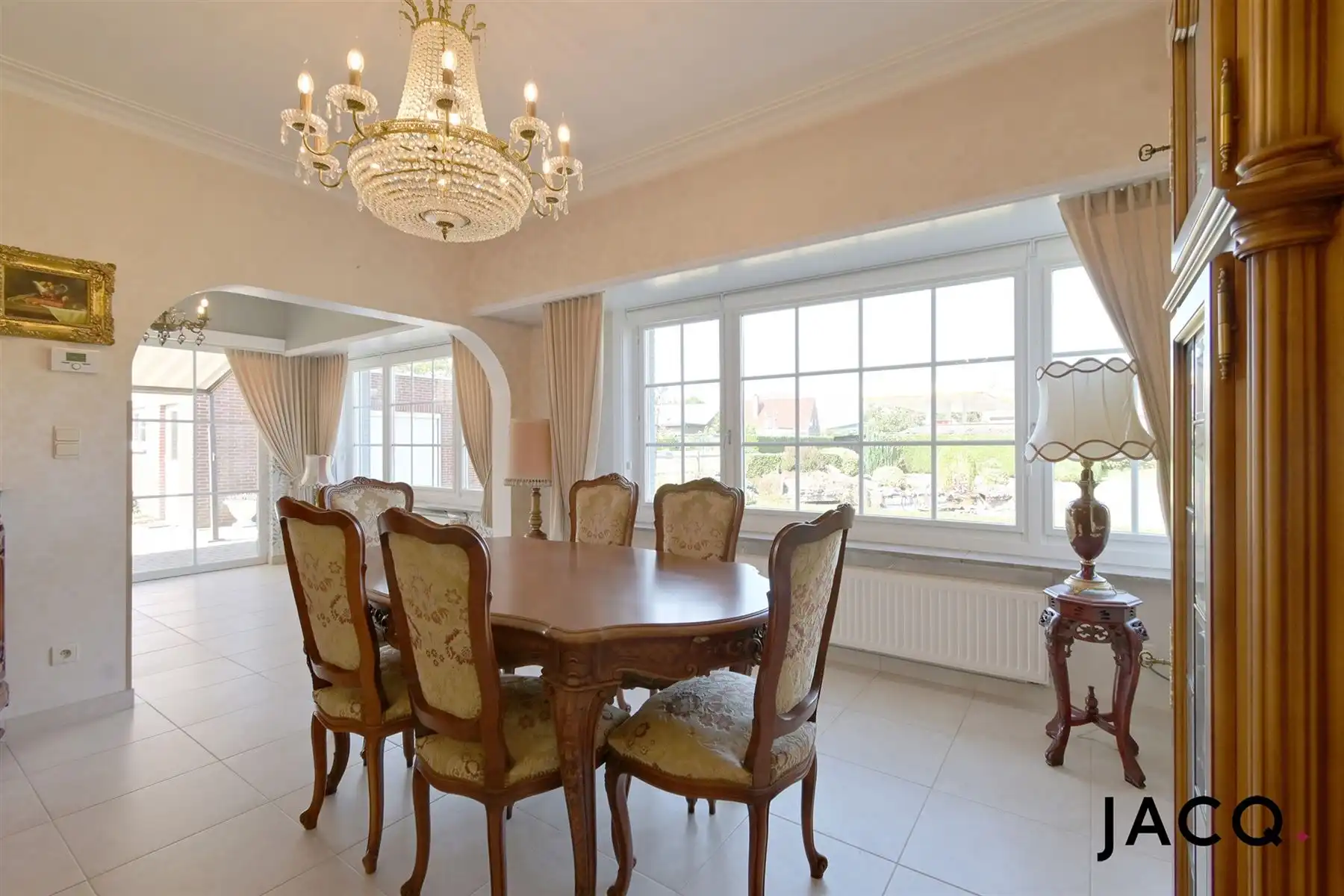 Ruime villa met 4slpk's op een prachtig perceel van 1203m²! foto 6