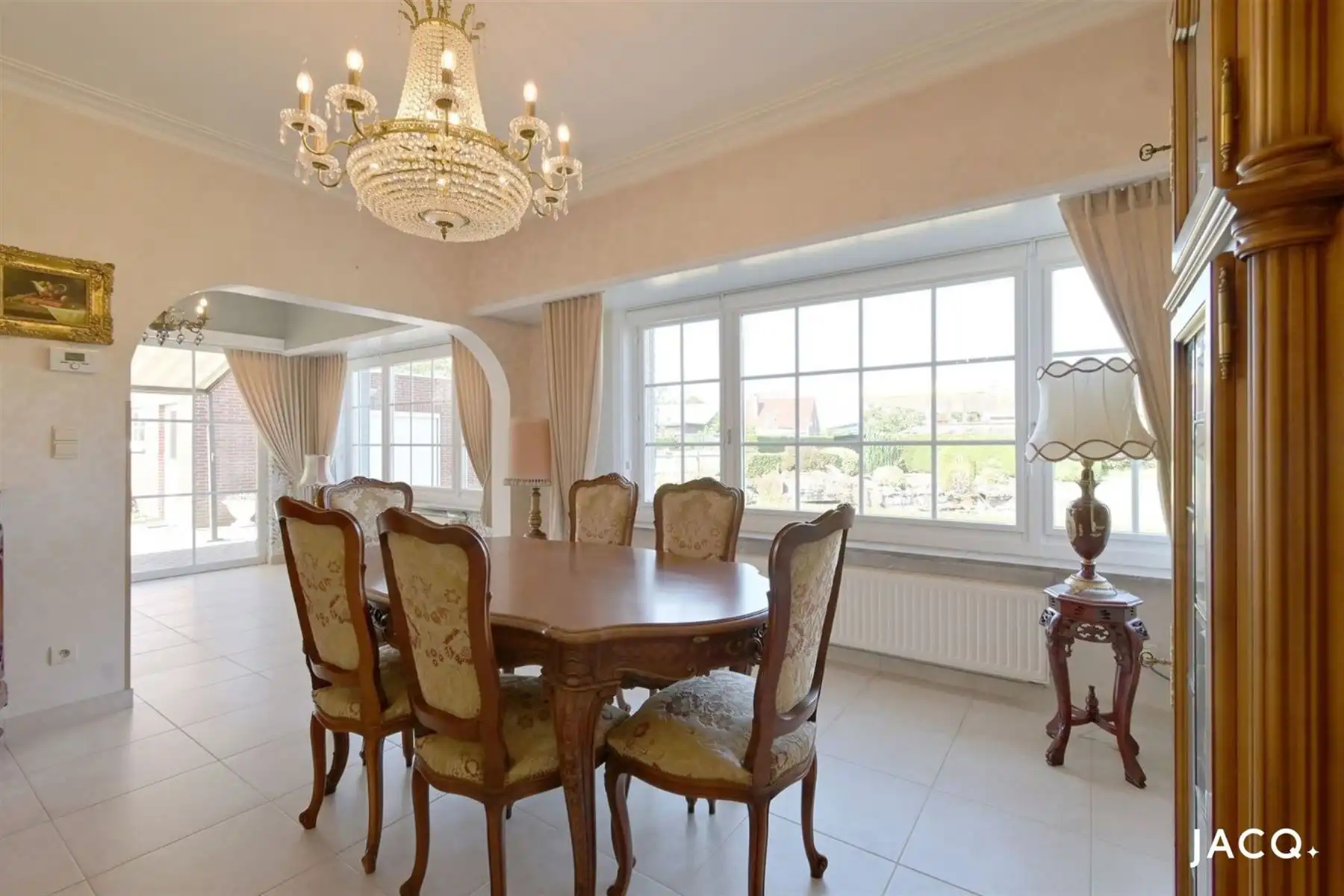 Ruime villa met 4slpk's op een prachtig perceel van 1203m²! foto 6