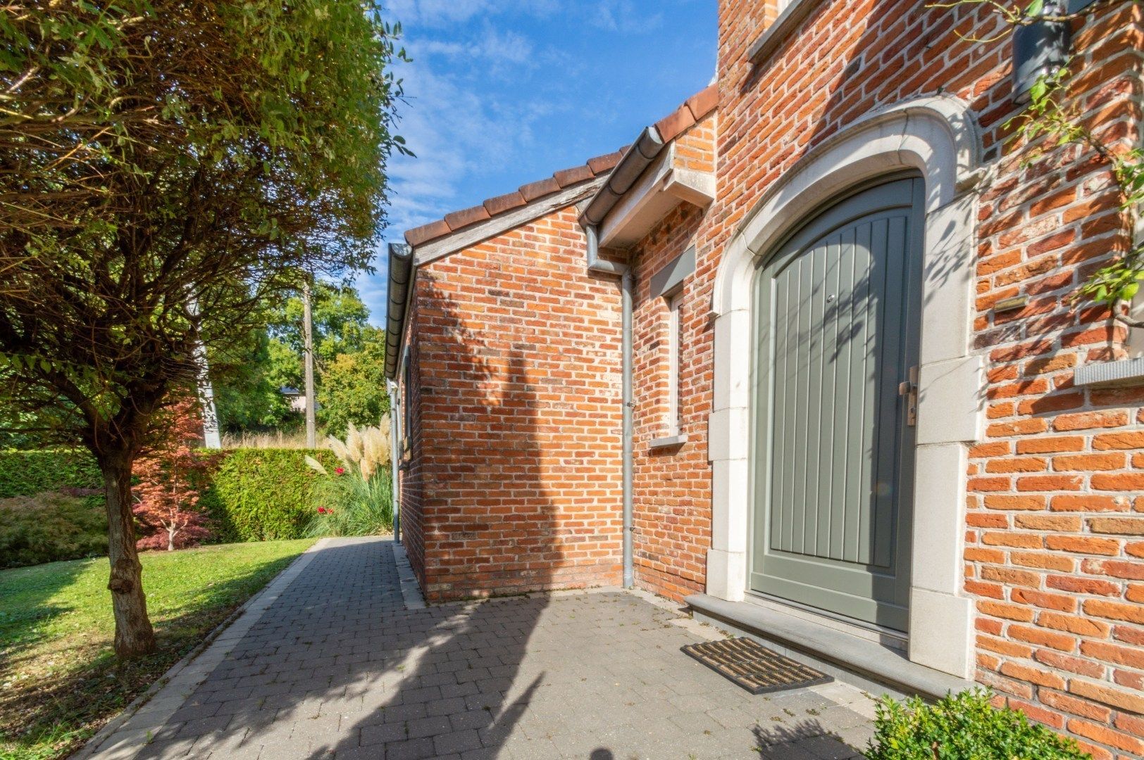 RUIME, INTEGRAAL VERNIEUWDE VILLA ! foto 2