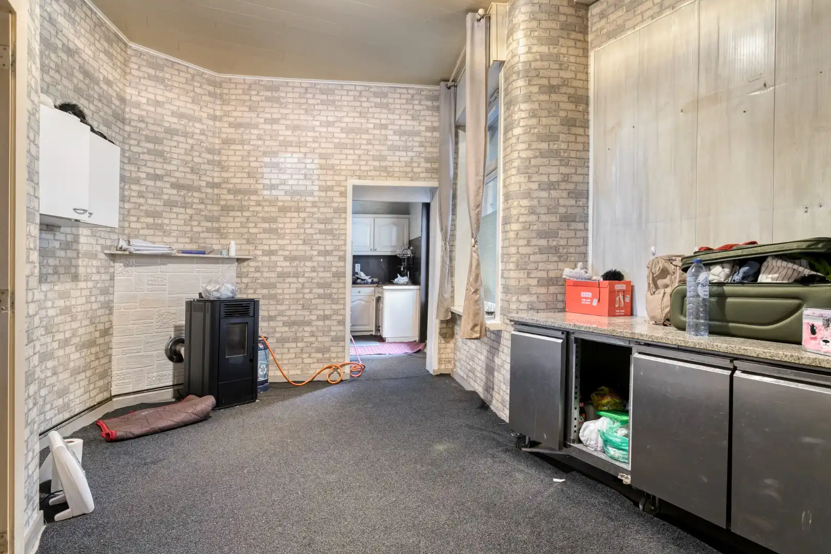 Handelshuis met woonst op centrale locatie, 5 slaapkamers foto 5